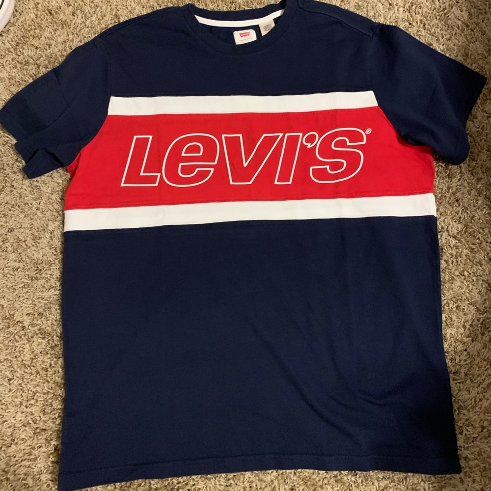 Levi’s Tee